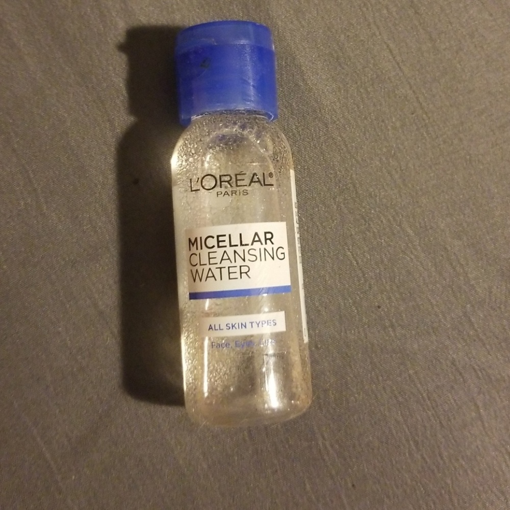 Deluxe size sample of l'oreal micellar water